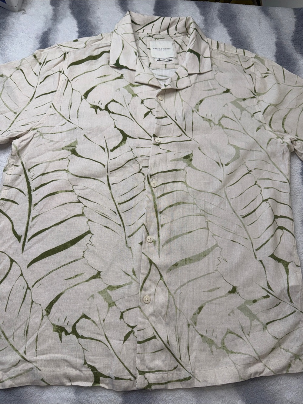Denim & Flower Cream Short-Sleeve Button-Up with Olive Leaf Print